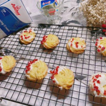 超級香酥的黃油曲奇，做起來很簡單，烘焙小白一做就會